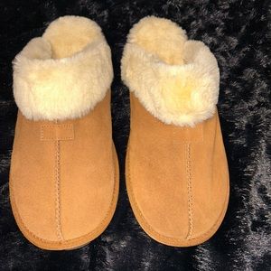 Secret treasures house shoes — never worn